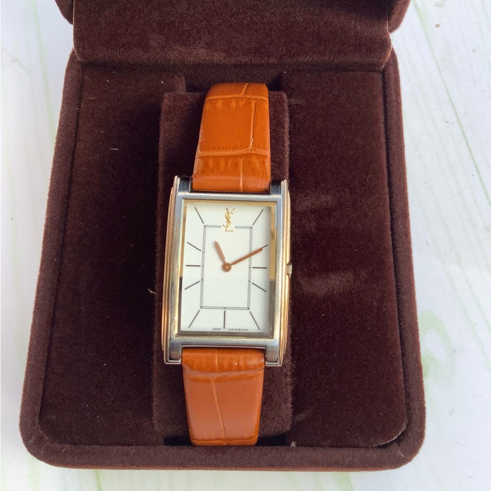 Ladies Yves Saint Laurent wristwatch🌟🌟 - Picture 2 of 11